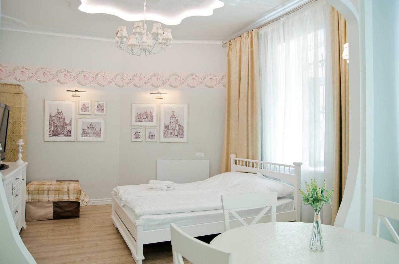 Deluxe Appartment In The City Center Львів Екстер'єр фото