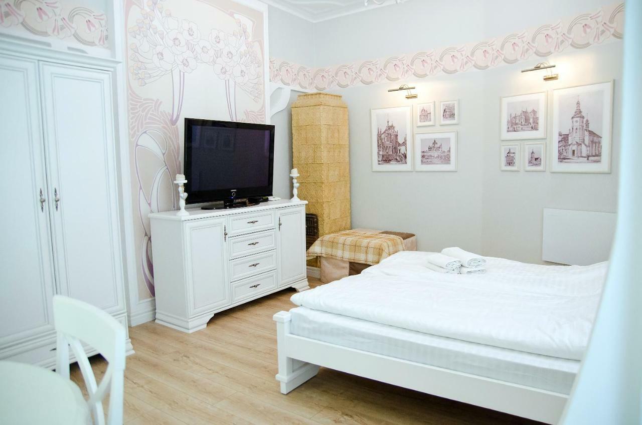 Deluxe Appartment In The City Center Львів Екстер'єр фото